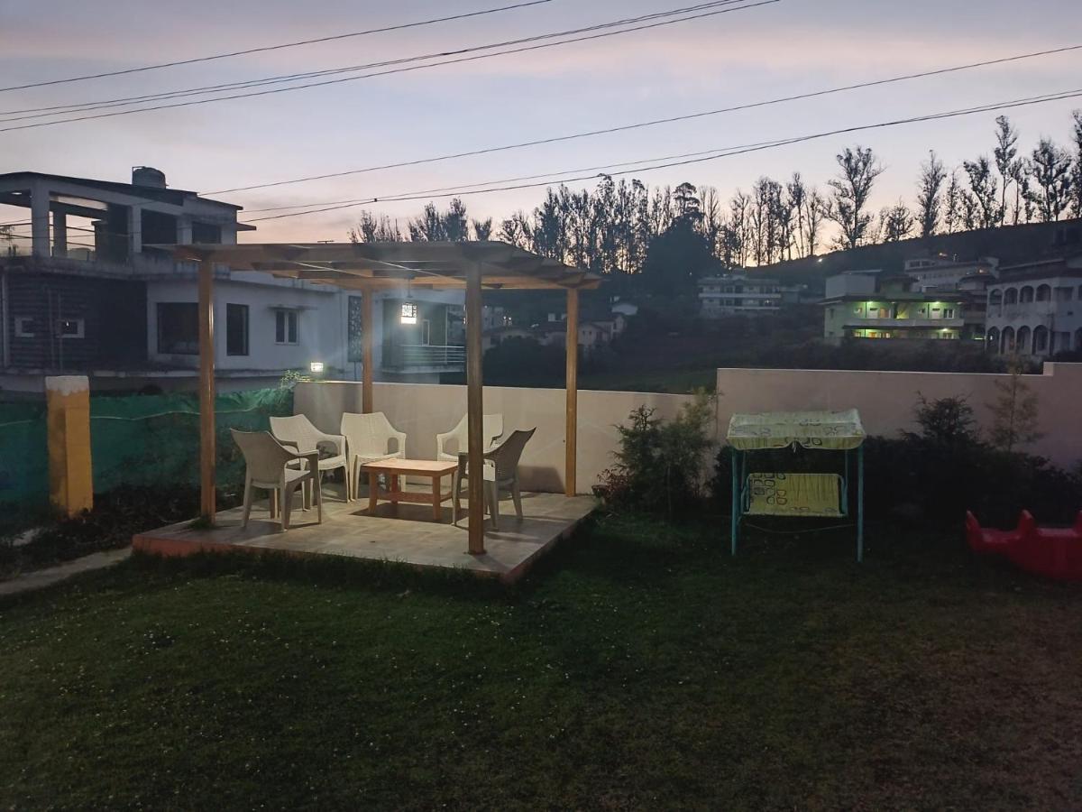 Rose Garden Enclave For Families & Executives Bed & Breakfast Ooty Exterior foto