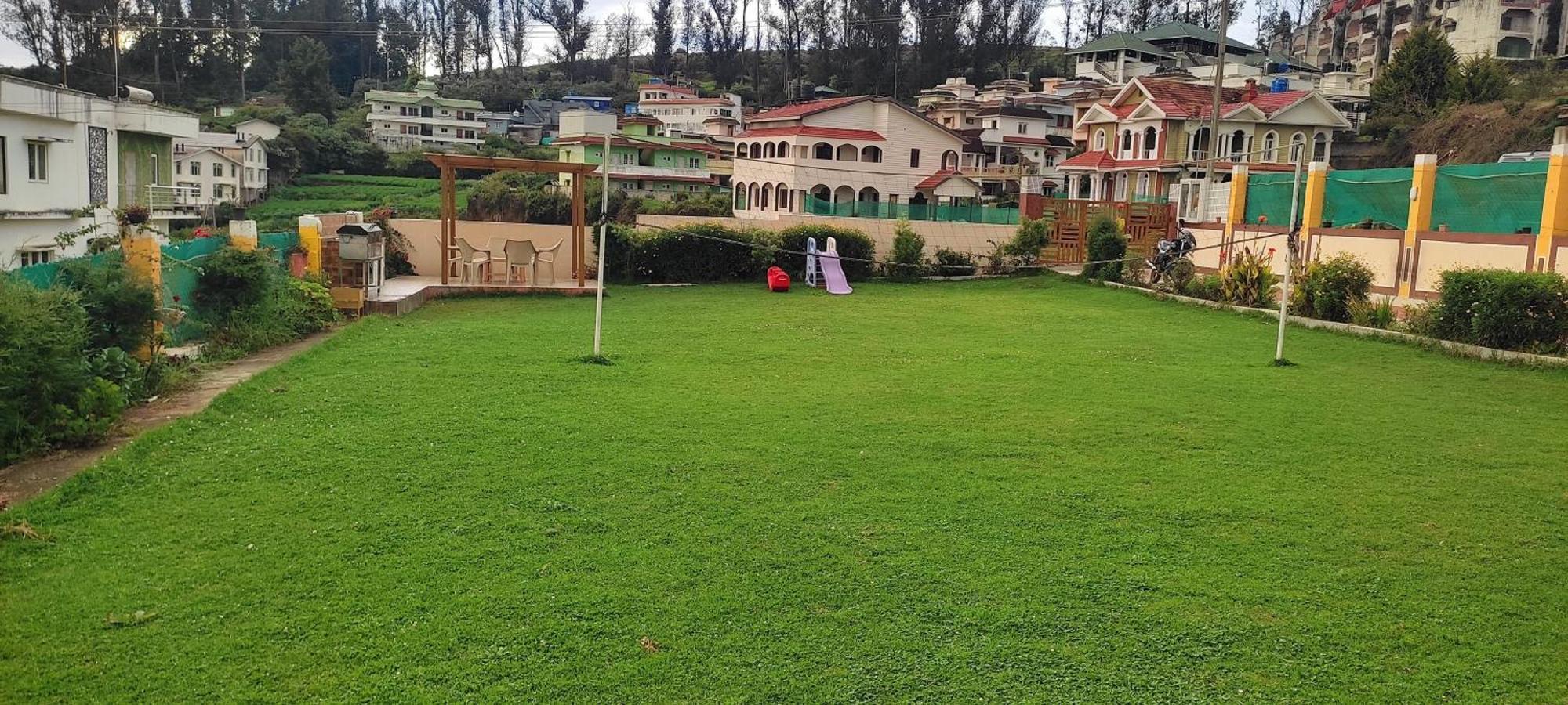 Rose Garden Enclave For Families & Executives Bed & Breakfast Ooty Exterior foto